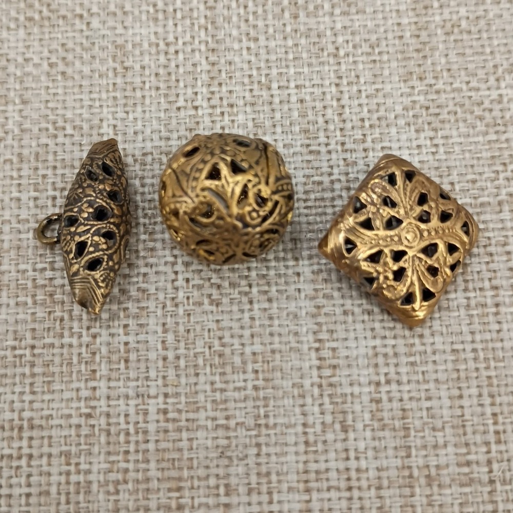 Antique Victorian Brass Button Cricket Cage Filigree Cut Steel Engraved Lot of 5 - Picture 11 of 15